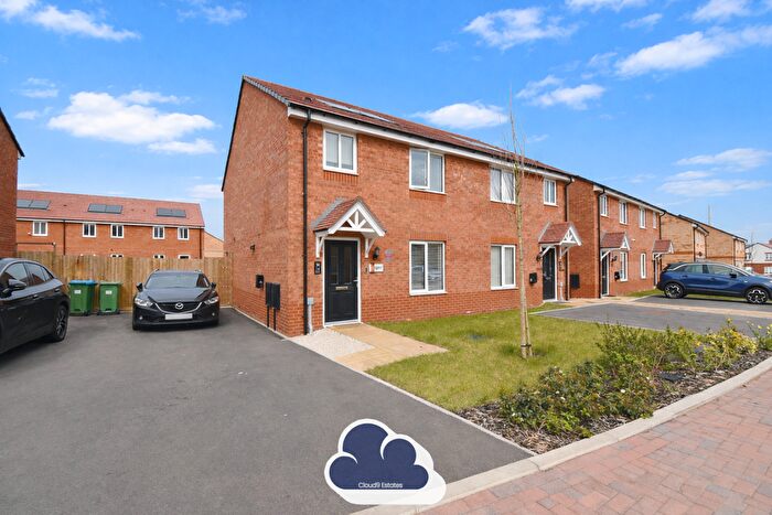3 Bedroom Semi Detached House For Sale In Dunkley Gardens, Coventry, CV6
