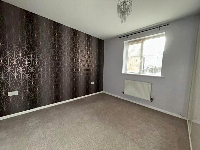 2 Bedroom Flat For Sale In Foster Drive, St James's Village, Gateshead, Tyne And Wear, NE8