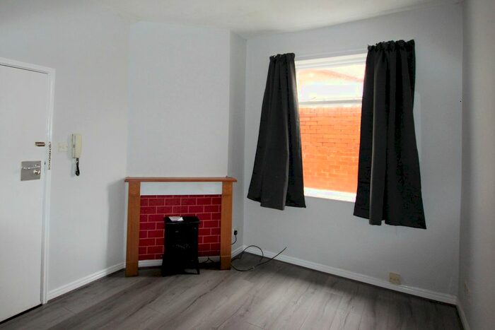 1 Bedroom Flat To Rent In Yarm Road, Stockton-On-Tees TS18