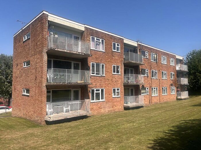 2 Bedroom Apartment To Rent In Park Street, Hungerford, RG17