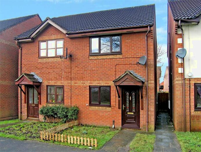 2 Bedroom Semi-Detached House To Rent In Leeward Close, Bridgwater, Somerset, TA6