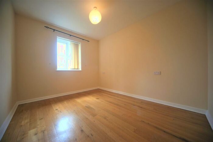 2 Bedroom Apartment To Rent In Scholars Walk, Langley, Slough, SL3