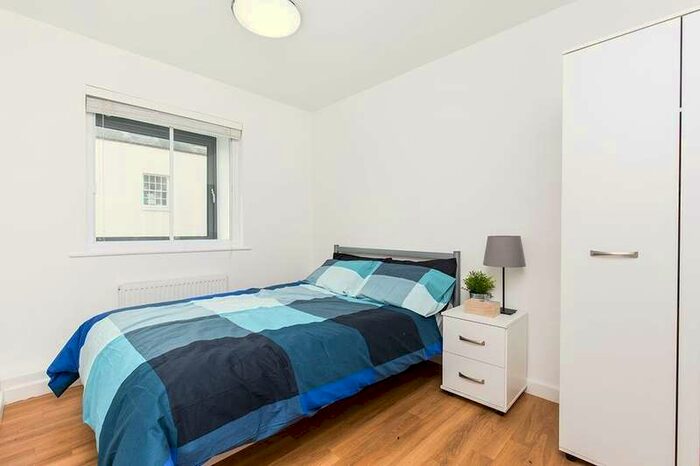 4 Bedroom Flat To Rent In Carlton Place, Southampton, SO15