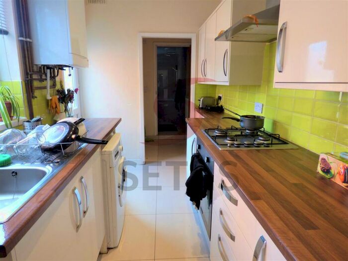 4 Bedroom Terraced House To Rent In Jarrom Street, Leicester, LE2