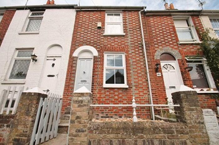 3 Bedroom Terraced House To Rent In Albert Street, Cowes, PO31