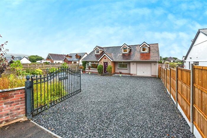 4 Bedroom Bungalow For Sale In Llanmorlais, Swansea, SA4