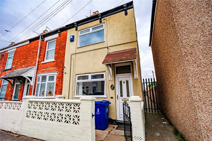 3 Bedroom End Of Terrace House To Rent In Tennyson Street, Grimsby, Lincolnshire, DN31