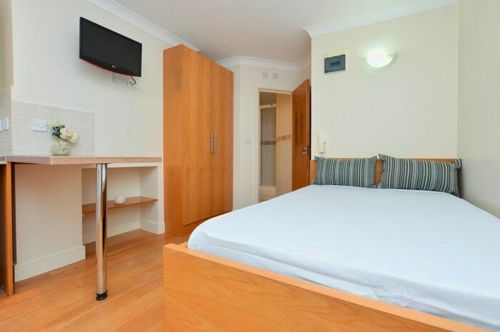 Studio To Rent In Fortune Green Road, London, NW6