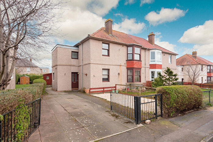 2 Bedroom Flat For Sale In Doon Avenue, Dunbar, EH42