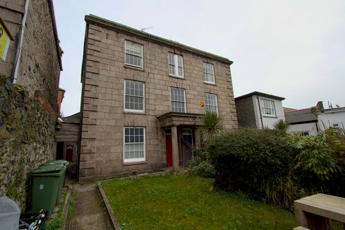 1 Bedroom Flat To Rent In Royal Square, St Ives TR26