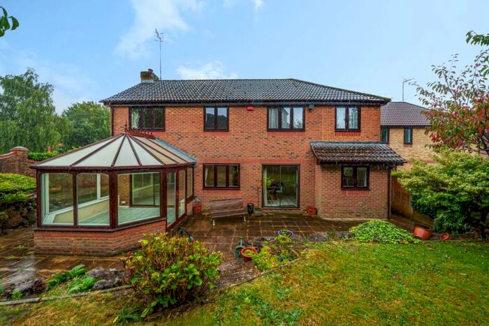 4 Bedroom Detached House To Rent In Cotland Acres Redhill, RH1