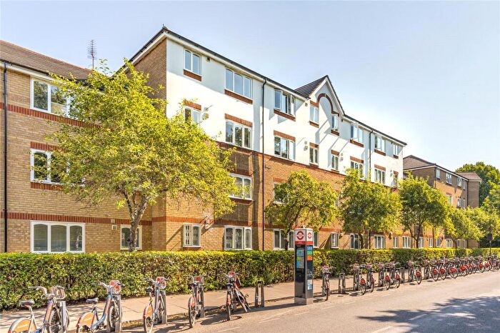 Flat To Rent In Telegraph Place, London, E14