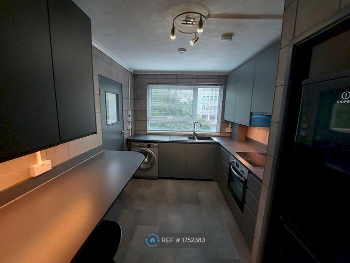 2 Bedroom Flat To Rent In Leeson House, Peterborough, PE1