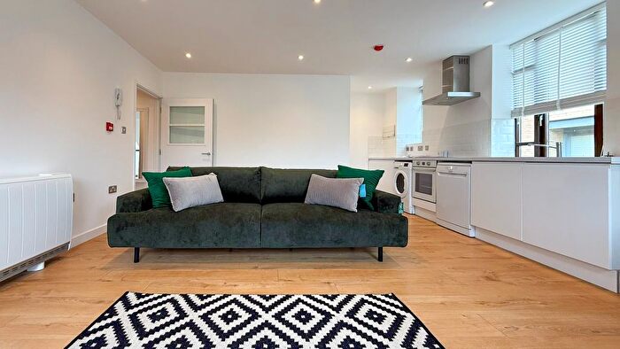 1 Bedroom Flat To Rent In Cambridge Place, Cambridge, CB2