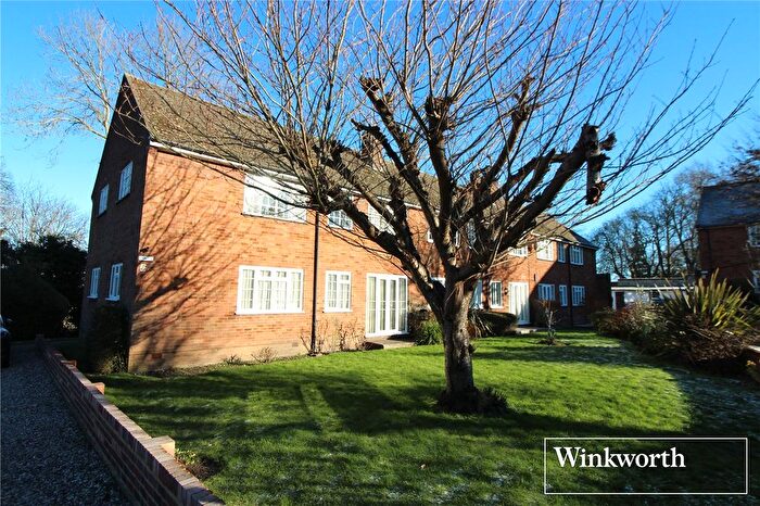2 Bedroom Maisonette For Sale In The Bartons, Elstree Hill North, Elstree, Borehamwood, WD6