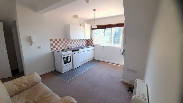 1 Bedroom Flat To Rent In Brantwood Road, Luton, LU1