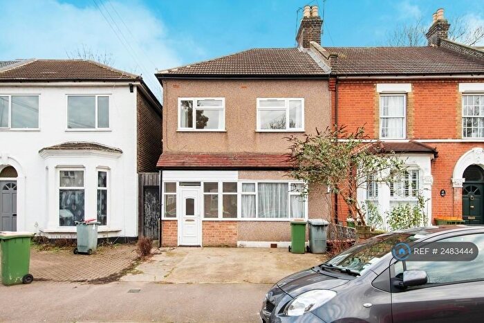 3 Bedroom Terraced House To Rent In Albany Road, London, E12