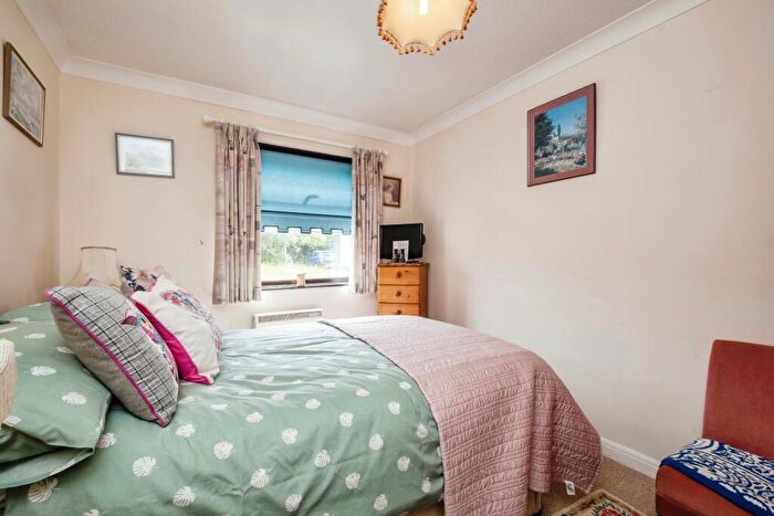 2 Bedroom Bungalow For Sale In Oakland Walk, Dawlish, Devon, EX7