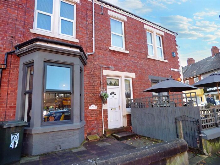 3 Bedroom Apartment To Rent In Holly Avenue, Whitley Bay, NE26