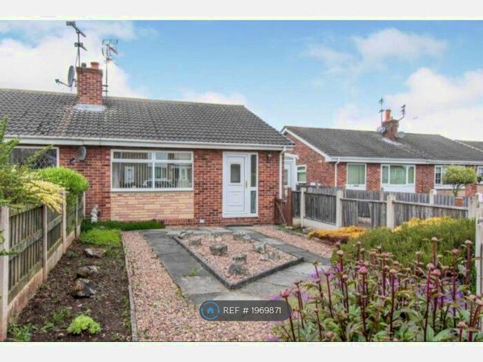 2 Bedroom Bungalow To Rent In Measham Drive, Doncaster, DN7