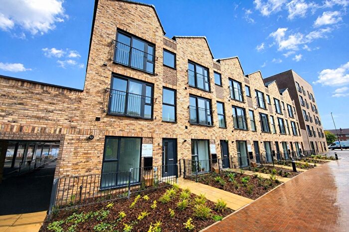 3 Bedroom Town House To Rent In Dodie Smith Walk, Stretford, Manchester., M32