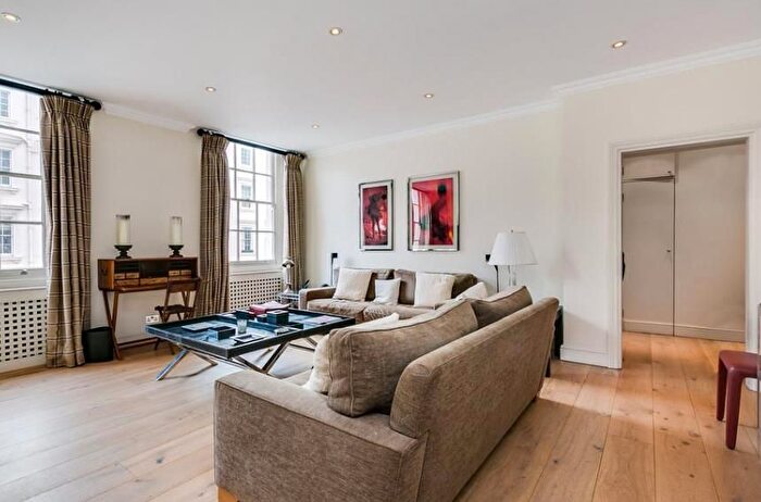 2 Bedroom Flat To Rent In Shroton Street, Marylebone, London, NW1