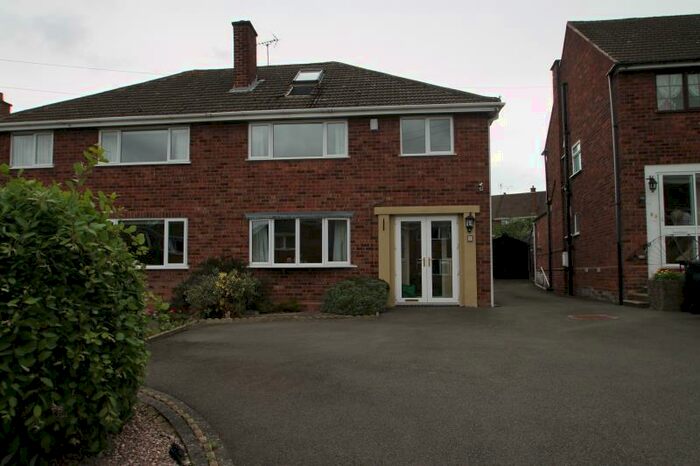 4 Bedroom Semi-Detached House To Rent In Hollybank Grove, Hasbury, Halesowen, West Midlands, B63