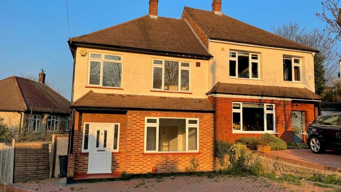 3 Bedroom Property To Rent In Knollys Close, West Norwood, London, SW16