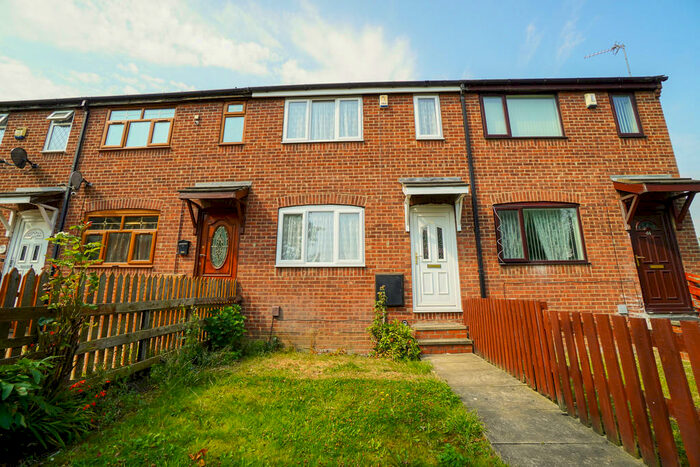 3 Bedroom Terraced House To Rent In Chapel Lane, Armley, Leeds, LS12