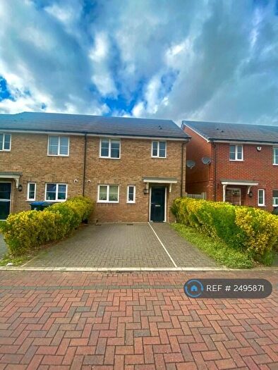 2 Bedroom Semi Detached House To Rent In Ash Road, Chigwell, IG7