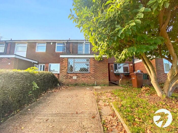 4 Bedroom Terraced House To Rent In Childscroft Road, Rainham, Gillingham, ME8