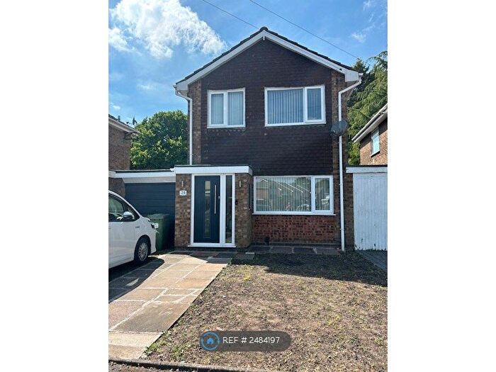 3 Bedroom Semi-Detached House To Rent In Broadmeadows Close, Willenhall, WV12