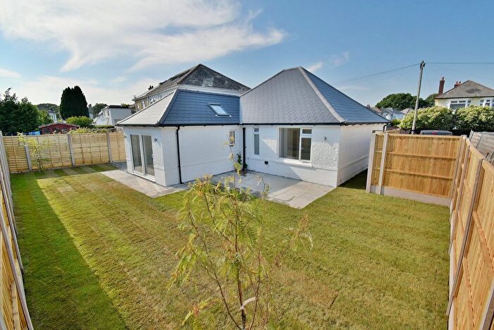 3 Bedroom Detached Bungalow For Sale In Barnes Road, Bournemouth, BH10