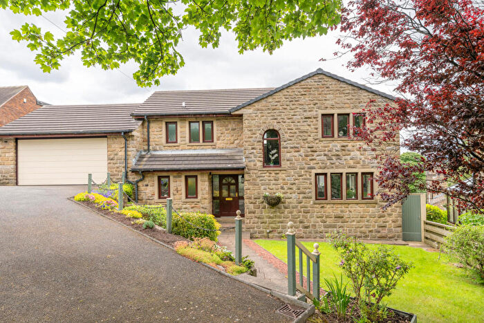 4 Bedroom Detached House For Sale In New Hey Road, Fixby, Huddersfield, HD2