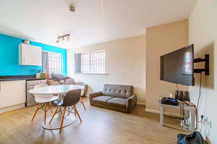 1 Bedroom Flat To Rent In Spare Rooms In A Bed Student Flat G-, NG7