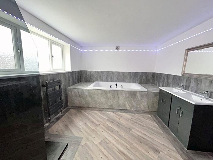 3 Bedroom End Of Terrace House For Sale In York Street, Pelaw, Gateshead, Tyne And Wear, NE10