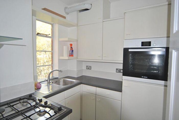 1 Bedroom Flat To Rent In Broadlands, N6