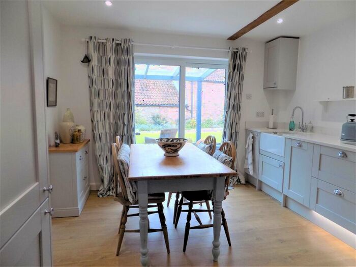 2 Bedroom Barn Conversion For Sale In Main Road, Hawksworth, Nottingham, NG13