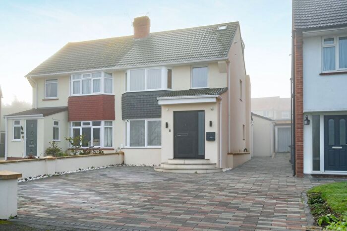 4 Bedroom Property For Sale In Greenacre, Windsor, SL4