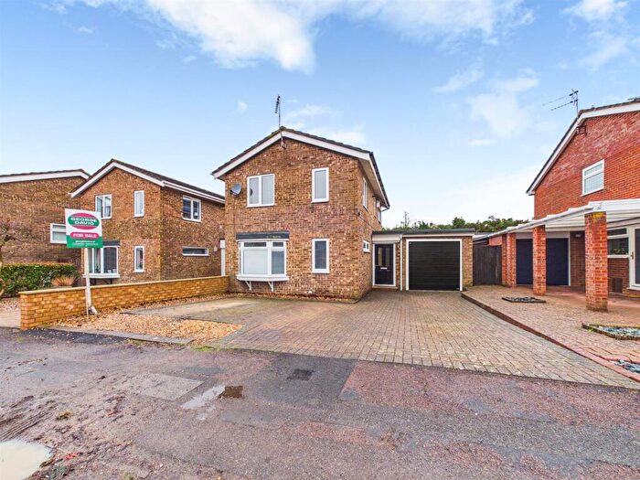 4 Bedroom Detached House For Sale In Wynford Green, Chiltern Park, Aylesbury, HP21