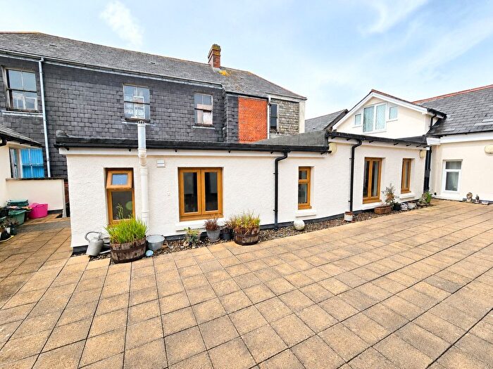 1 Bedroom Flat For Sale In Whitlock Court, The Square, Holsworthy, Devon, EX22