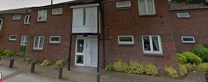 1 Bedroom Flat To Rent In Haslehurst Gardens, Worksop, Nottinghamshire, S80
