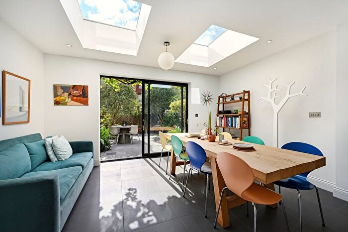3 Bedroom Terraced House For Sale In Brookfield Road, London, W4