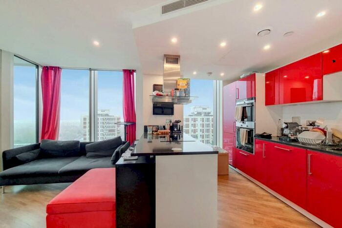 2 Bedroom Flat To Rent In Surrey Quays Road, Canada Water, London, SE16