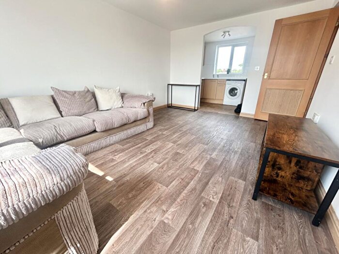 2 Bedroom Flat To Rent In Walkden Court, Mountain Street, Worsley, M28