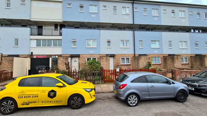 3 Bedroom Flat To Rent In Lawson Road, Enfield, EN3