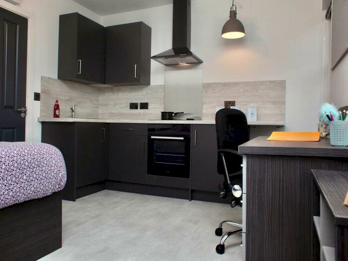 Studio To Rent In Studio, Bangor, Gwynedd, LL57