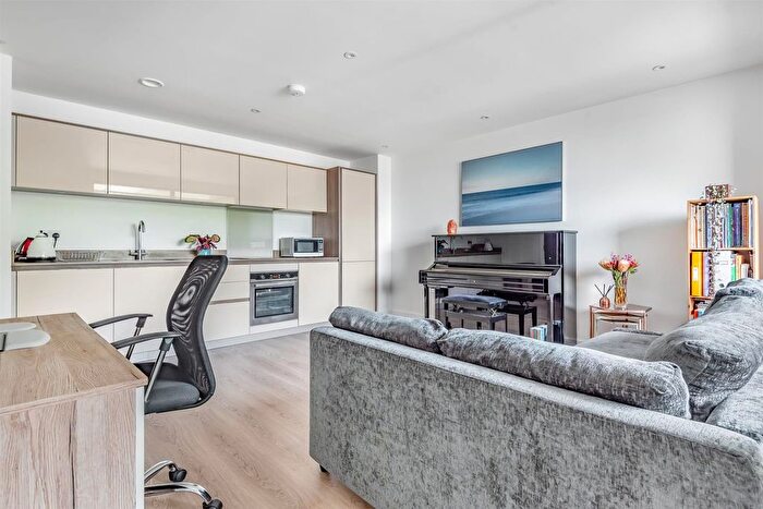 1 Bedroom Flat For Sale In London Road, Sevenoaks, TN13