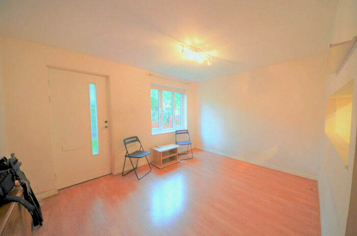 1 Bedroom Apartment To Rent In Bunning Way, Islington, London, N1