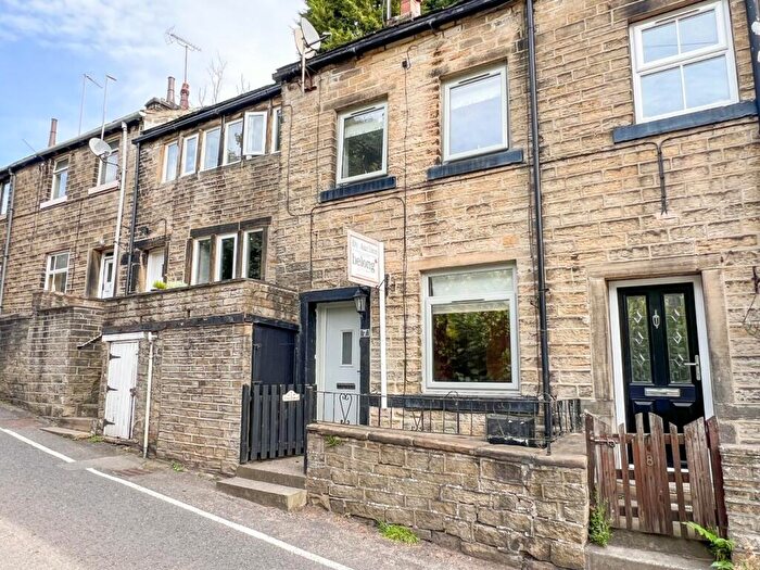 2 Bedroom Cottage For Sale In Bank Street, Jackson Bridge, Holmfirth, HD9